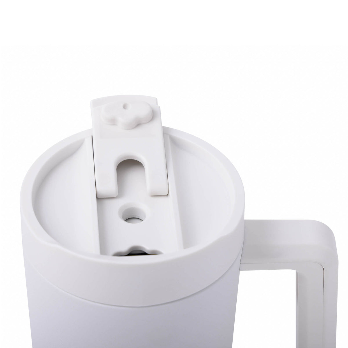 40-oz-top-tumbler-b3 CoreHome_MannaHydration_Whites_Raw-51.jpg